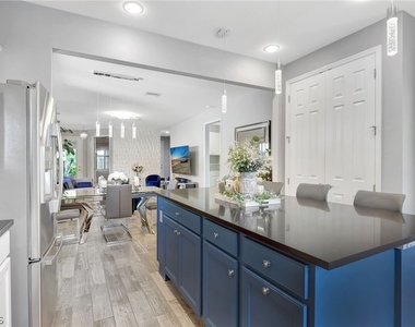 10908 Clarendon Street - Photo Thumbnail 14