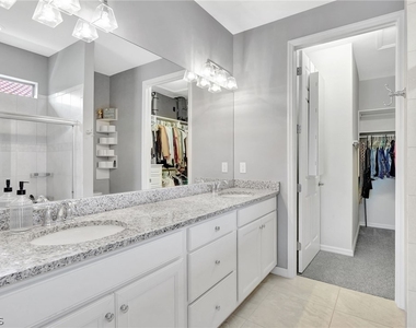 10908 Clarendon Street - Photo Thumbnail 19
