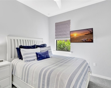 10908 Clarendon Street - Photo Thumbnail 21