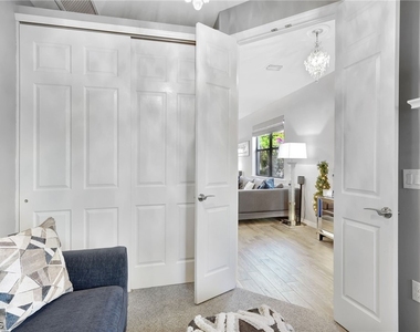 10908 Clarendon Street - Photo Thumbnail 26