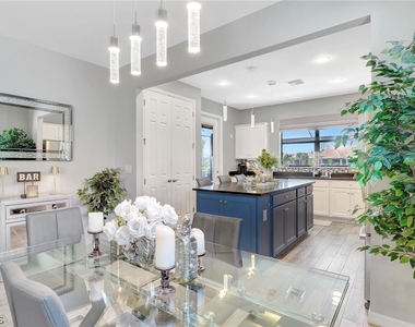 10908 Clarendon Street - Photo Thumbnail 8