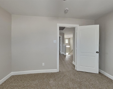4718 Wild Bluebonnet Way - Photo Thumbnail 10