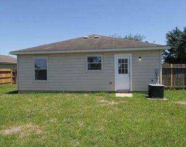 6906 Lost Timber Lane - Photo Thumbnail 18