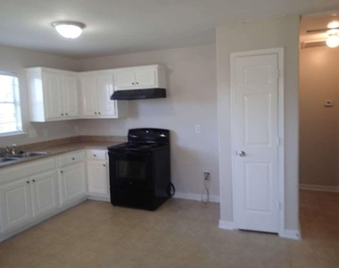 6906 Lost Timber Lane - Photo Thumbnail 7