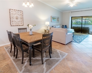 9521 Avellino Way - Photo Thumbnail 13