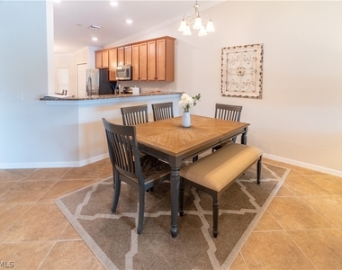 9521 Avellino Way - Photo Thumbnail 15