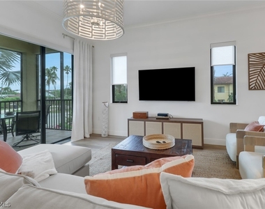 985 Sandpiper Street - Photo Thumbnail 10