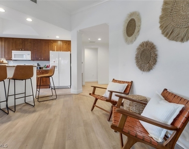 985 Sandpiper Street - Photo Thumbnail 8