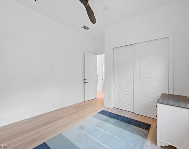 2749 Medallist Lane - Photo Thumbnail 23