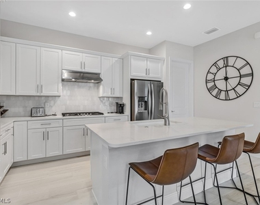 9032 Saint Lucia Drive - Photo Thumbnail 2