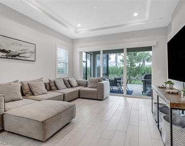 9032 Saint Lucia Drive - Photo Thumbnail 5