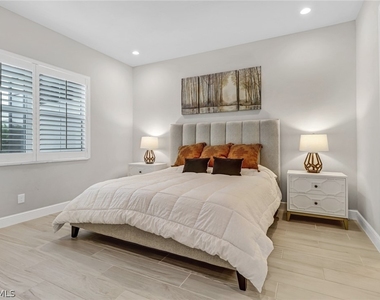 9032 Saint Lucia Drive - Photo Thumbnail 6