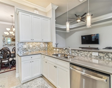 11541 Stonecreek Circle W - Photo Thumbnail 15