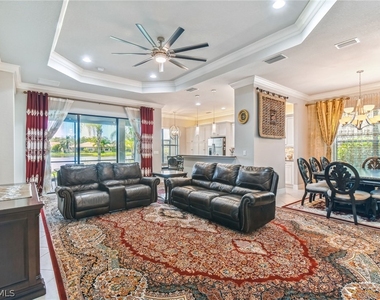 11541 Stonecreek Circle W - Photo Thumbnail 4