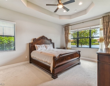 11541 Stonecreek Circle W - Photo Thumbnail 5