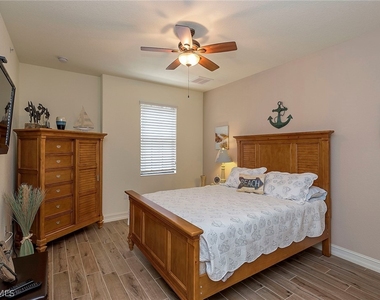 9102 Capistrano Street S - Photo Thumbnail 9
