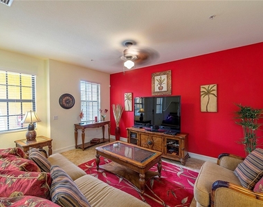 9102 Capistrano Street S - Photo Thumbnail 3