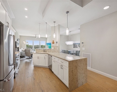 7687 Pebble Creek Circle - Photo Thumbnail 8