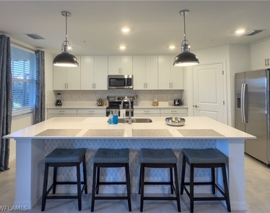 5704 Melbourne Court - Photo Thumbnail 11