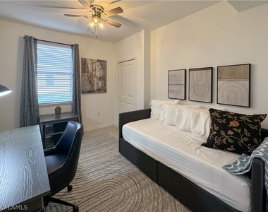 5704 Melbourne Court - Photo Thumbnail 28