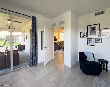 5704 Melbourne Court - Photo Thumbnail 15