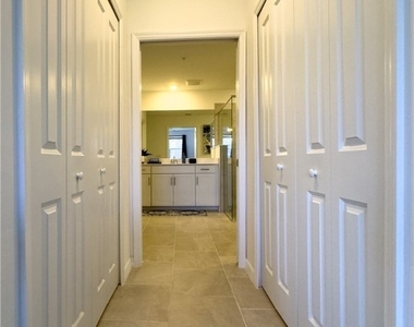 5704 Melbourne Court - Photo Thumbnail 16