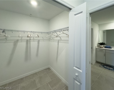 5704 Melbourne Court - Photo Thumbnail 20