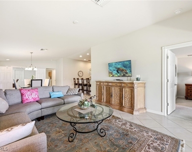 8664 Genova Court - Photo Thumbnail 9