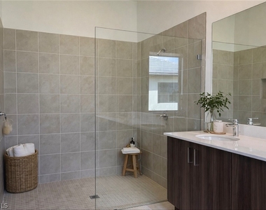 5114 Penella Avenue - Photo Thumbnail 40
