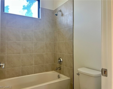 5114 Penella Avenue - Photo Thumbnail 18