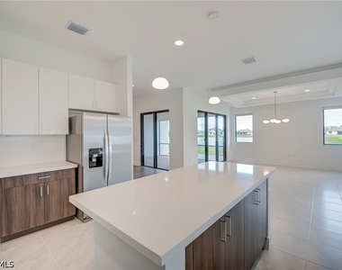 5114 Penella Avenue - Photo Thumbnail 17