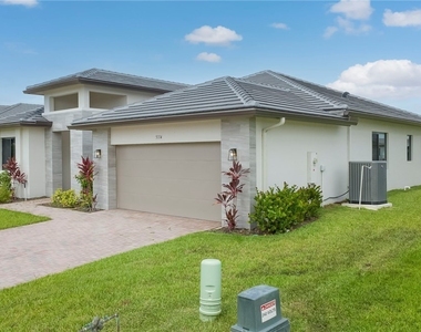5114 Penella Avenue - Photo Thumbnail 43