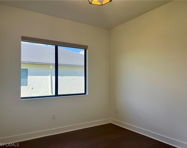 5114 Penella Avenue - Photo Thumbnail 15