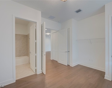 5114 Penella Avenue - Photo Thumbnail 37