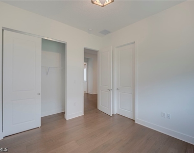5114 Penella Avenue - Photo Thumbnail 35