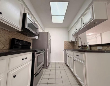 2220 Bering Drive - Photo Thumbnail 5