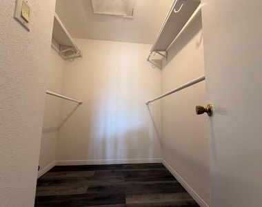2220 Bering Drive - Photo Thumbnail 9