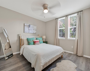 6635 Queensclub Drive - Photo Thumbnail 34