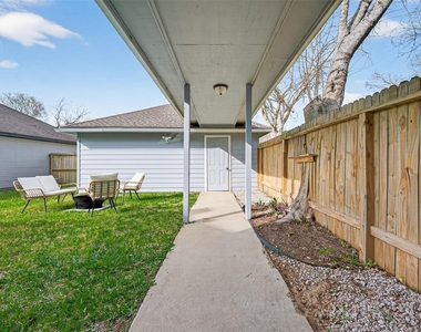 6635 Queensclub Drive - Photo Thumbnail 42