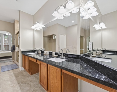 6635 Queensclub Drive - Photo Thumbnail 32