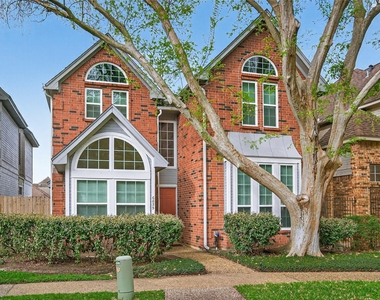 6635 Queensclub Drive - Photo Thumbnail 5