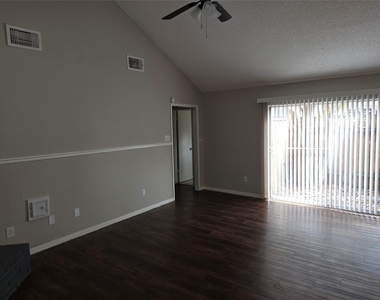 6303 Gladewell Drive - Photo Thumbnail 5