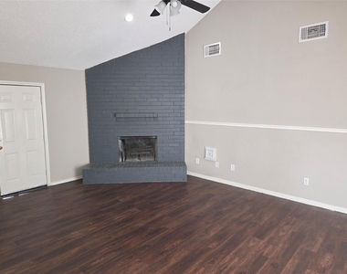 6303 Gladewell Drive - Photo Thumbnail 4