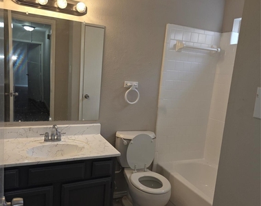 6303 Gladewell Drive - Photo Thumbnail 11