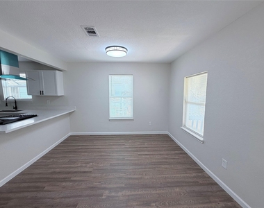 2915 Creston Drive - Photo Thumbnail 25
