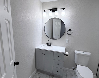 2915 Creston Drive - Photo Thumbnail 23