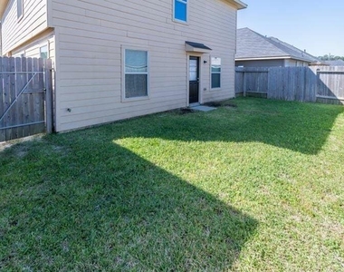 2435 Gibbs Bend Court - Photo Thumbnail 1