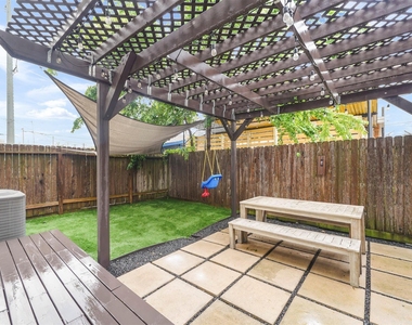 1309 Laird Street - Photo Thumbnail 20