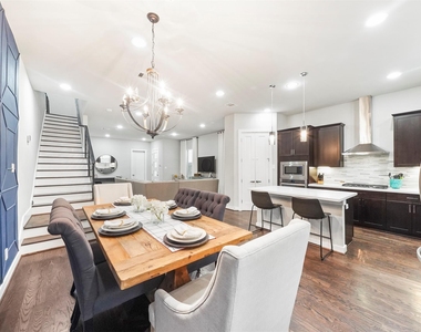 1309 Laird Street - Photo Thumbnail 6
