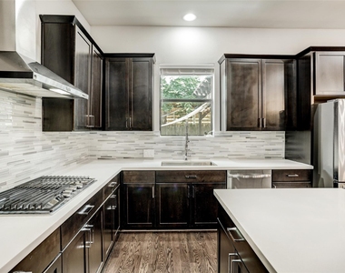 1309 Laird Street - Photo Thumbnail 9